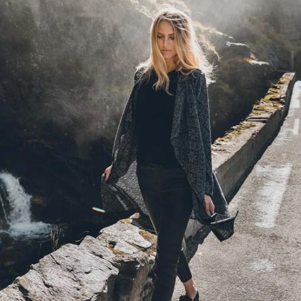 Dale of Norway Flora Jacket Sweater Wool Open Cardigan in Gray/Black Size Large - Picture 14 of 14